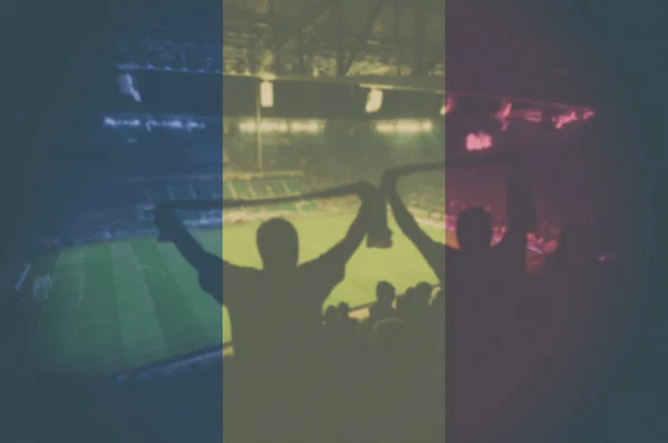 Euro 2016 stadion met het mengen van de vlag van Roemenië — Stockfoto