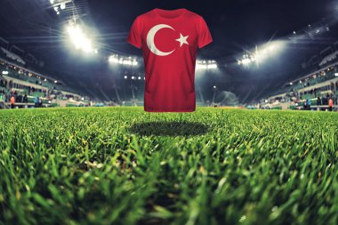 Türkiye Ulusal bayrağını t-shirt üzerine Futbol Stadyumu
