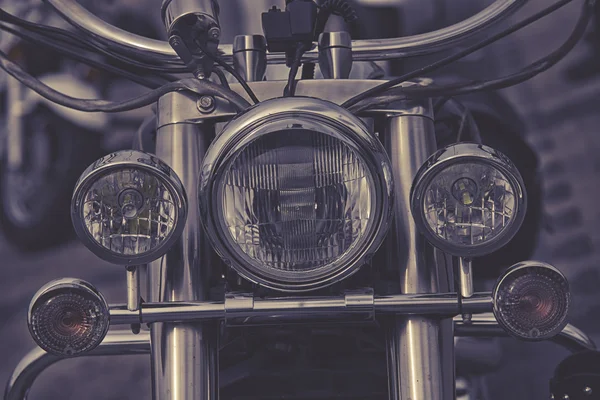 Närbild på klassisk motorcykel strålkastare — Stockfoto