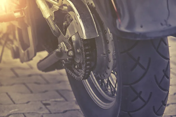 Rear chain and sprocket of motorcycle wheel — Stock Photo, Image