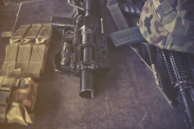  askeri teçhizat, tüfeği üzerindeki yakın