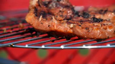 Alevli ızgara domuz eti biftek ızgara