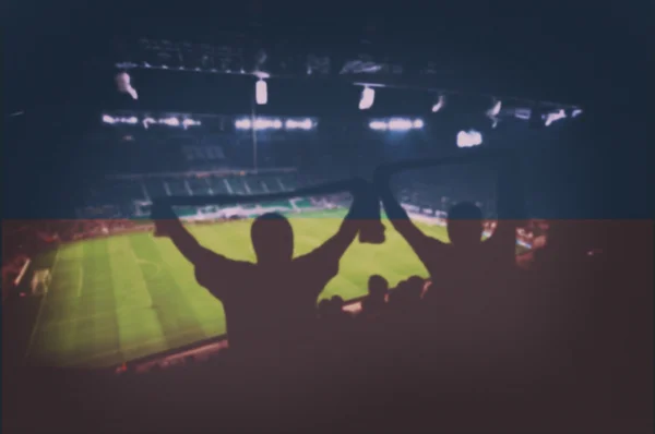 Sport stadion met fans en overvloeimodus vlag van Haïti — Stockfoto