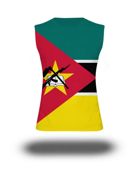 Спортивная рубашка без рукавов с флагом Мозамбика на белом фоне и тени — стоковое фото