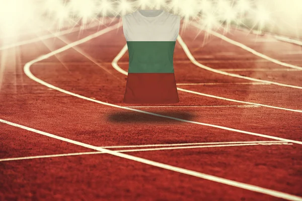 Pista rossa con linee e bandiera della Bulgaria sulla camicia — Foto Stock