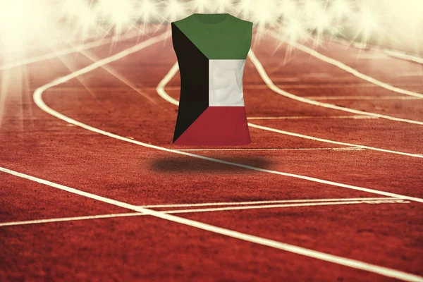 Pista de atletismo roja con líneas y bandera de Kuwait en camisa — Foto de Stock