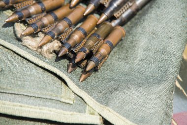 o kurşun, makineli tüfek için cephane kapatmak