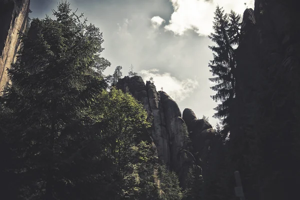 岩镇，国家公园的 Adrspach-特普利采在捷克共和国，hdr 效果 — 图库照片