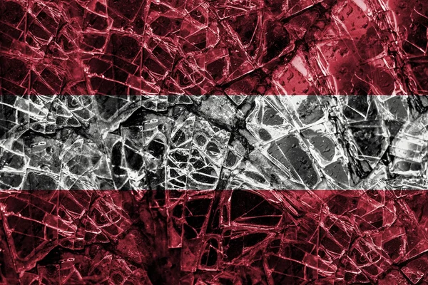 Ventana rota desastre de cristal con la mezcla de bandera de Austria —  Fotos de Stock