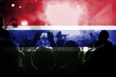 Gambiya bayrak hayranları doğum harmanlama ile canlı müzik konser