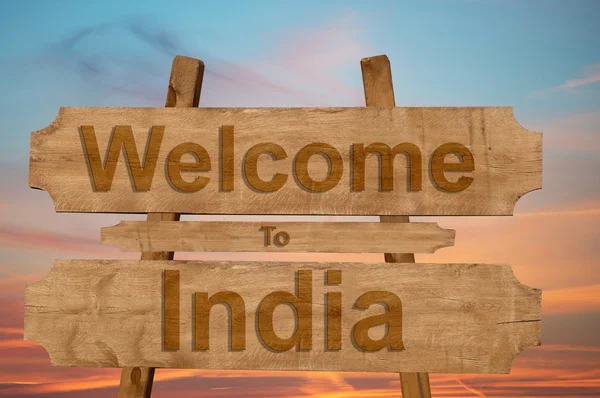 Welcome to India sing on wood background — Stock Photo, Image