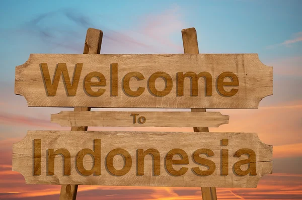 Bienvenue en Indonésie chanter sur fond de bois — Photo