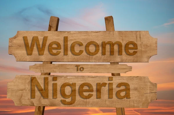 Benvenuti in Nigeria segno su sfondo di legno — Foto Stock