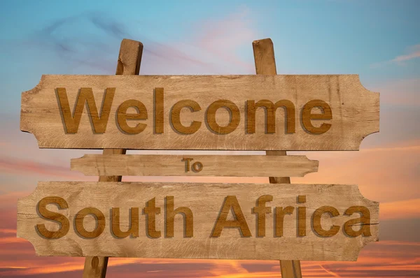 Welcome to South Africa sign on wood background — Stock Photo, Image