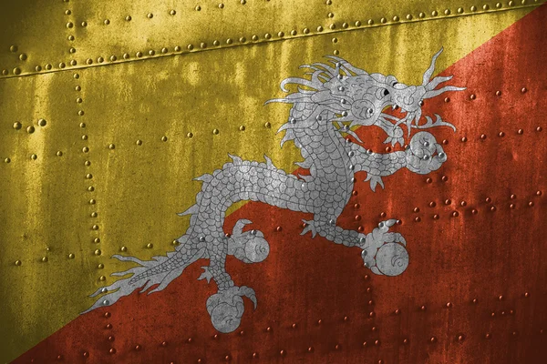 Metallstruktur oder Hintergrund mit Bhutan-Flagge — Stockfoto