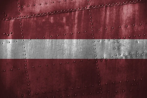 Metal texutre veya arka plan ile Letonya bayrağı — Stok fotoğraf