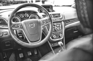 Wroclaw, Polonya, 28 Mayıs 2016: Opel sterring tekerlek üzerinde Motoshow üzerinde 28 Mayıs 2016 yılında Polonya'da yakın çekim