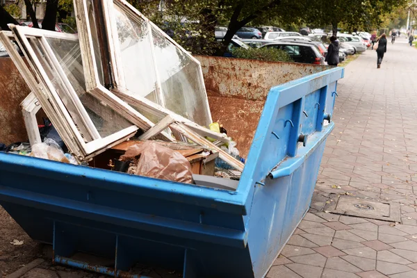 Cubo de basura — Foto de Stock