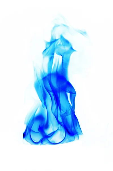 Niebieski ogień płomienie na białym tle — Zdjęcie stockowe