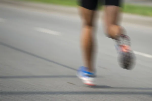 Maraton koşucular ırk, bulanık hareket rekabet — Stok fotoğraf