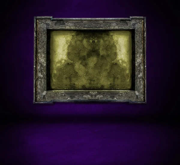 Mörk violett vägg med stomme och golv interiör bakgrund — Stockfoto