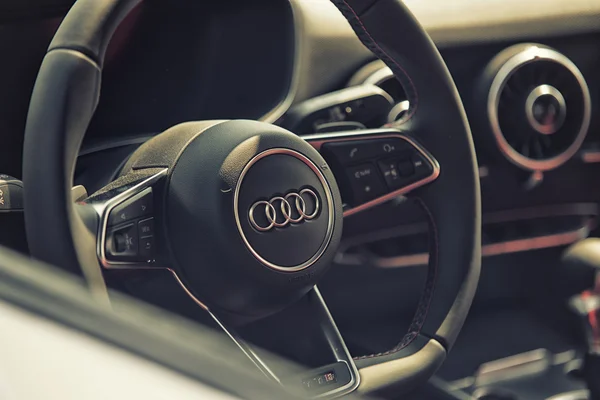 Sleza, Poland, August 15, 2015: Close up on Audi cockpit and wheel on  Motorclassic show on August 15, 2015 in the Poland — ストック写真