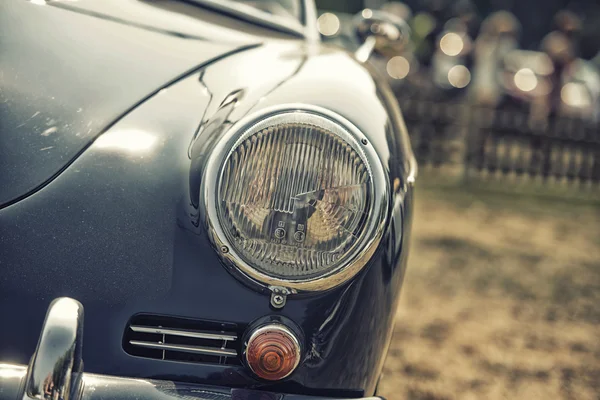 Sleza, Polônia, 15 de agosto de 2015: Close on Porsche vintage car and lights on Motorclassic show on August 15, 2015 in the Poland — Fotografia de Stock