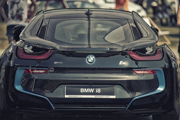 Sleza, Polonia, 15 agosto 2015: Primo piano BMW I8 plug-in ibrido auto sportiva in mostra Motorclassic agosto 15, 2015 in Polonia — Foto Stock