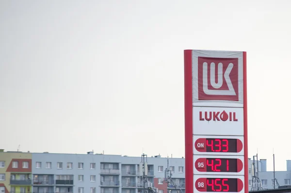 15 januari 2016 - Wroclaw: Het logo van het merk "Luk olie", 15 januari 2016 in Wroclaw. Polen. — Stockfoto