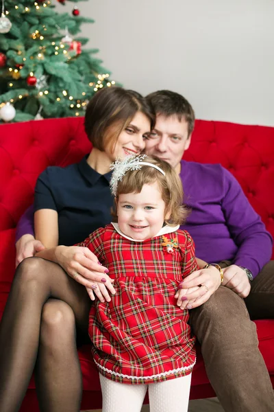 Family, christmas, x-mas, winter, happiness and people concept - — Stock Photo, Image