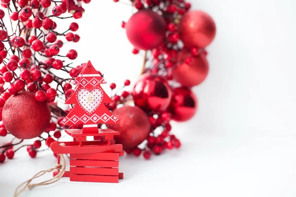 Bonitos brinquedos de Natal vermelho — Fotografia de Stock