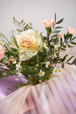 Bir buket narin bej renkli, yakın plan fotoğraf.