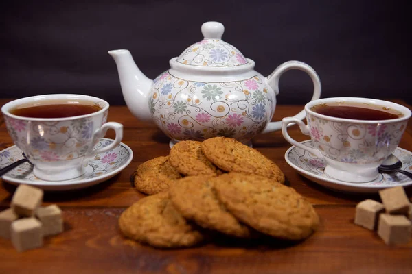 Galletas Avena Integrales Con Una Taza Azúcar Una Mesa Madera —  Fotos de Stock