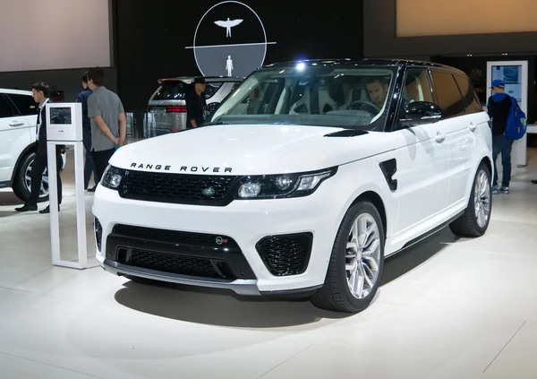 Land Rover Range Rover SVR — Stock Photo, Image