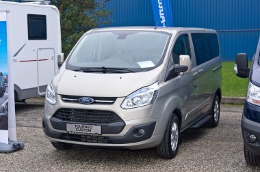 Özel Ford tourneo