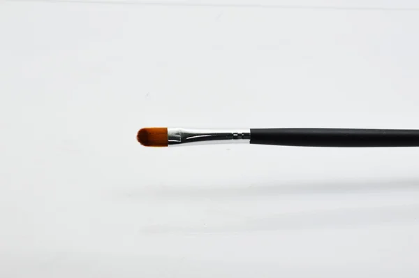 Brosse de maquillage isolée — Photo