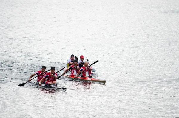 Kanu-Marathon auf dem Fluss Lerez (Spanien)) — Stockfoto