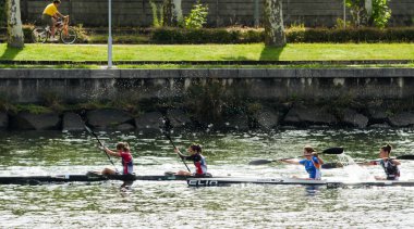 Lerez nehri kano maratonu (İspanya)