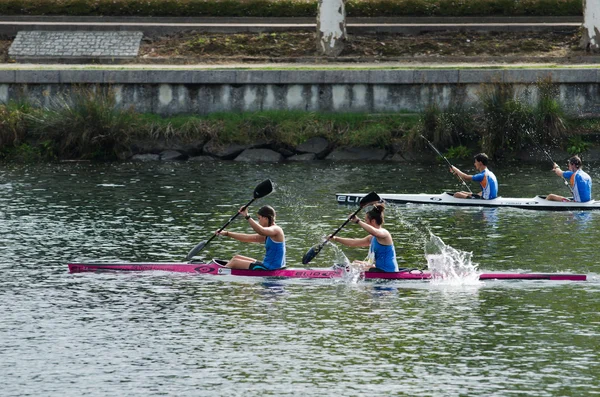 Kanu-Marathon auf dem Fluss Lerez (Spanien)) — Stockfoto