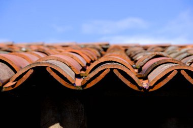 Galiçya 'daki (İspanya) Os Pendellos de A Golada' nın ayrıntıları. Yapılar 18. yüzyıla dayanıyor ve 200 yıldan uzun süredir Galiçya 'nın en kalabalık fuarlarından birine ev sahipliği yapıyor..