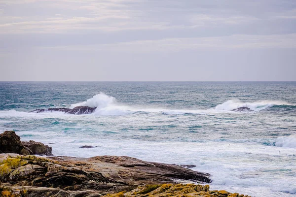 Veduta Della Costa Galiziana Una Giornata Forti Venti Vicino Villaggio — Foto Stock