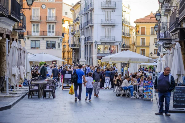 Teruel Espanha Setembro 2019 Uma Das Ruas Centro Cidade Cheia — Fotografia de Stock