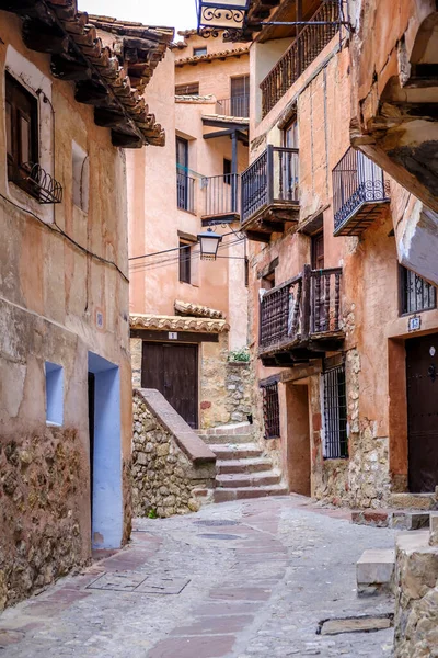 Die Stadt Albarracin Liegt Den Hügeln Der Zentralöstlichen Region Spaniens — Stockfoto
