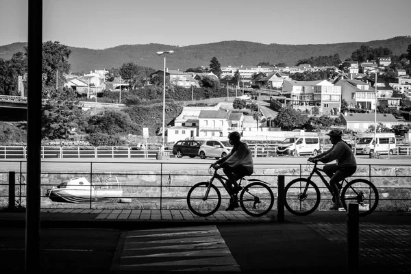 Pontevedra Spanien Mai 2020 Zwei Personen Auf Fahrrädern Fahren Während — Stockfoto