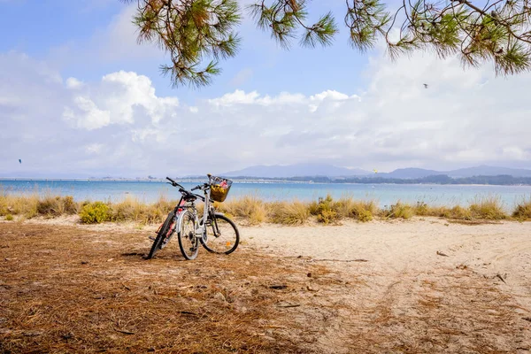 Isla Arosa Apain August 2020 Zwei Fahrräder Stehen Naturpark Punta — Stockfoto