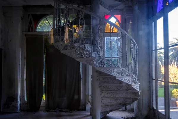 Détail Extérieur Escalier Colimaçon Existant Dans Palais Lourizan Manoir Situé — Photo