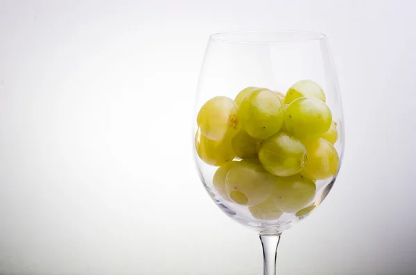 Copa con uvas — Foto de Stock