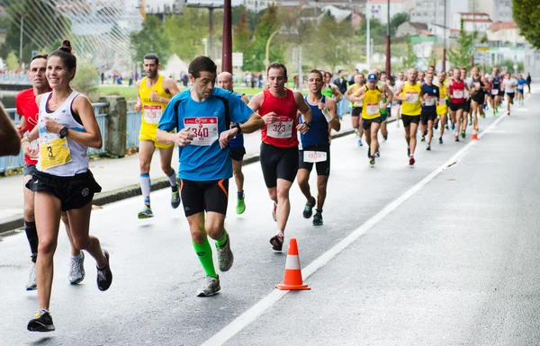 Detail van de deelnemers in de Xvii Halve Marathon in Pontevedra — Stockfoto