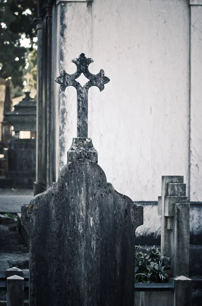 Cruces en un cementerio — Foto de Stock