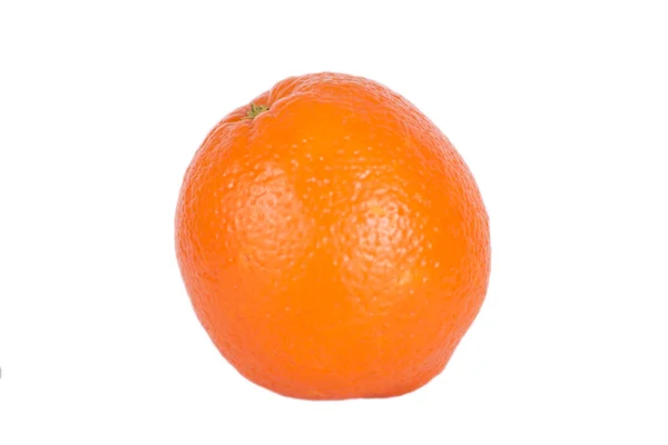 하얀 배경에 있는 신선 한 오렌지 — 스톡 사진